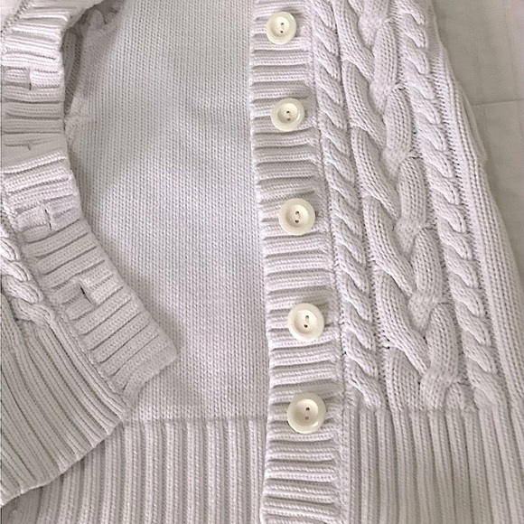 Girls Unique Hooded Old Navy cable kniit vest. Size 8, Bundle Deals! - Picture 5 of 8